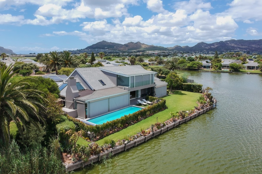 3 Bedroom Property for Sale in Lake Michelle Western Cape